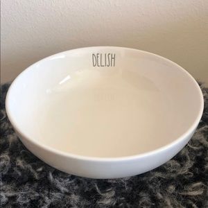 Brand new Rae Dunn DELISH pasta bowl